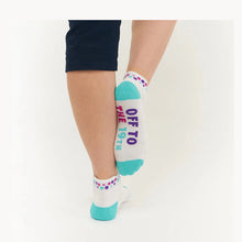 Load image into Gallery viewer, SURPRIZESHOP PAIR OF GET ME TO THE 19th LADIES GOLF ANKLE SOCKS 4-7