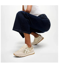 Load image into Gallery viewer, FITFLOP RETRO-Q FF METALLIC FABRIC/SUEDE SNEAKERS PLATINO