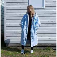 Load image into Gallery viewer, TBF ADULT ELEMENTAL WATERPROOF LIGHTWEIGHT SLIMLINE CHANGING ROBE ICE BLUE/GREY S/M
