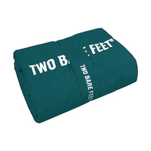 Load image into Gallery viewer, TWO BARE FEET SHERPA LINED WATERPRROF BLANKET GREEN SMALL