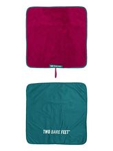 Load image into Gallery viewer, TWO BARE FEET ADULT WEATHERPROOF CHANGING ROBE SEA-GREEN/RASPBERRY