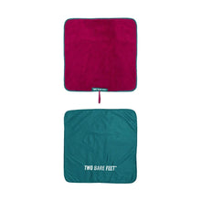 Load image into Gallery viewer, TWO BARE FEET ADULT WEATHERPROOF CHANGING ROBE SEA-GREEN/RASPBERRY