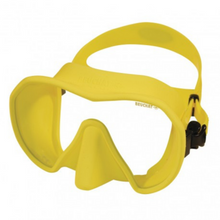 Load image into Gallery viewer, BEUCHAT MAXLUX SILICONE DIVE MASK ASSORTED COLOURS
