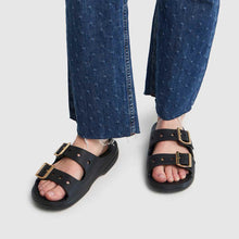 Load image into Gallery viewer, CROCS WOMENS METALLIC BUCKLE SATURDAY SANDAL BLACK
