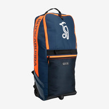 Load image into Gallery viewer, KOOKABURRA WD6000 WHEELIE DUFFLE BAG NAVY/ORANGE

