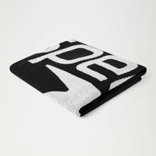 Load image into Gallery viewer, SPEEDO LOGO TOWEL BLACK/WHITE
