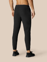 Load image into Gallery viewer, CASTORE MENS TECH TRAINING PANTS BLACK
