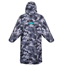 Load image into Gallery viewer, TWO BARE FEET JUNIOR CHANGING ROBE &amp; CHANGE MAT (GREY CAMO/TEAL) - S/M - 6-10YEARS
