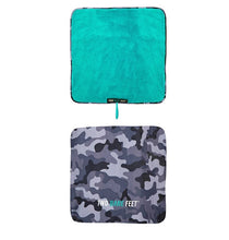 Load image into Gallery viewer, TWO BARE FEET JUNIOR CHANGING ROBE &amp; CHANGE MAT (GREY CAMO/TEAL) - S/M - 6-10YEARS
