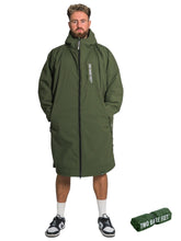 Load image into Gallery viewer, TWO BARE FEET CHANGING ROBE/MAT FORESTGREEN/BLACK
