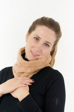 Load image into Gallery viewer, PURE GOLF EIRA FUR SNOOD CHAMPAGNE ONE SIZE
