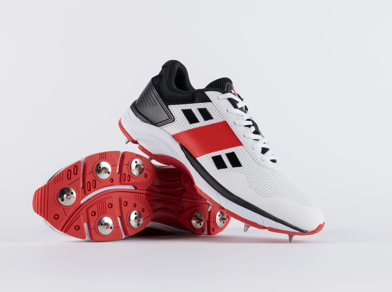 GRAY NICOLLS VELOCITY 4.0 JUNIOR CRICKET SPIKES