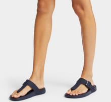 Load image into Gallery viewer, FITFLOP WOMENS IQUSHION ADJUSTABLE BUCKLE FLIP FLOPS - MIDNIGHT NAVY
