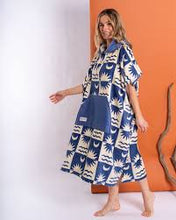 Load image into Gallery viewer, SALTROCK EQUINOX CHANGE TOWEL BLUE/CREAM
