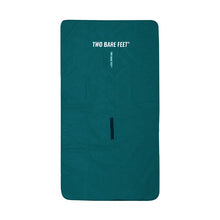 Load image into Gallery viewer, TWO BARE FEET SHERPA LINED WATERPRROF BLANKET GREEN SMALL

