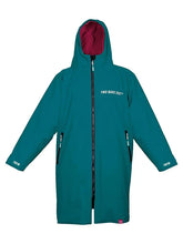 Load image into Gallery viewer, TWO BAREFEET JUNIOR CORE CHANGING ROBE SEEGREEN/RASPBERRY

