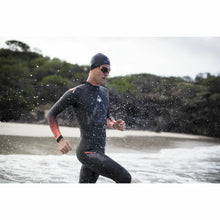 Load image into Gallery viewer, AQUASPHERE MENS PURSUIT 2.0 WETSUIT BLACK/ORANGE
